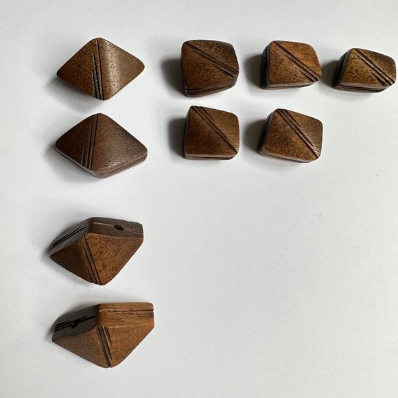 Bring a new lease of life to your sweaters or jackets, real wood vintage buttons - Picture 1 of 5